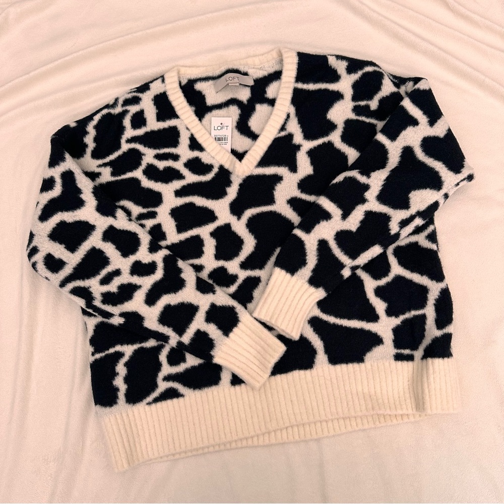 LOFT Black and Cream Women's Sweater
